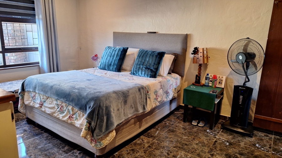 4 Bedroom Property for Sale in Denneoord Western Cape